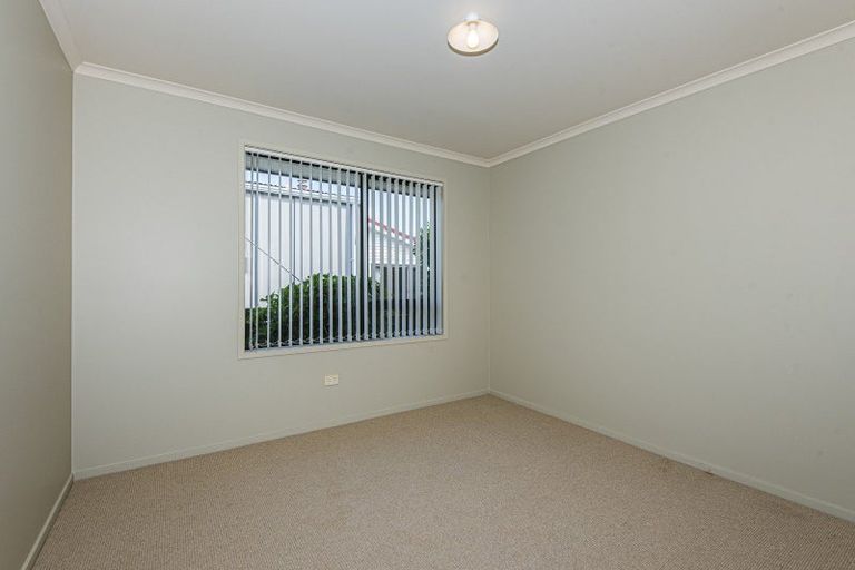 Photo of property in 209a One Tree Point Road, One Tree Point, 0118
