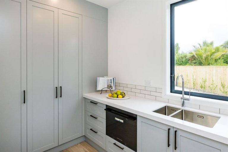 Photo of property in 92 Jickell Street, Hokowhitu, Palmerston North, 4410