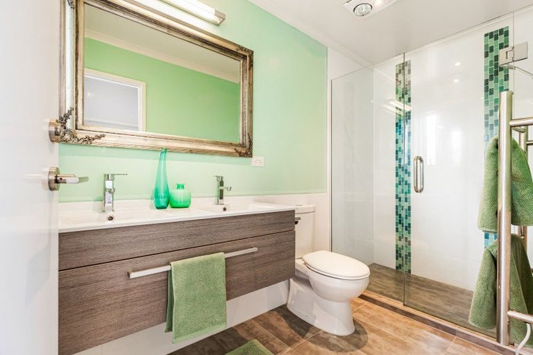 Photo of property in 14 Kotuku Lane, Hobsonville, Auckland, 0616