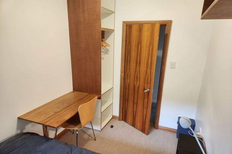 Photo of property in 34 Cannon Hill Crescent, Mount Pleasant, Christchurch, 8081