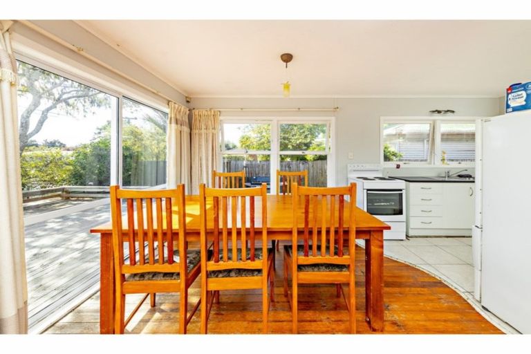 Photo of property in 26 Tiraumea Drive, Pakuranga, Auckland, 2010