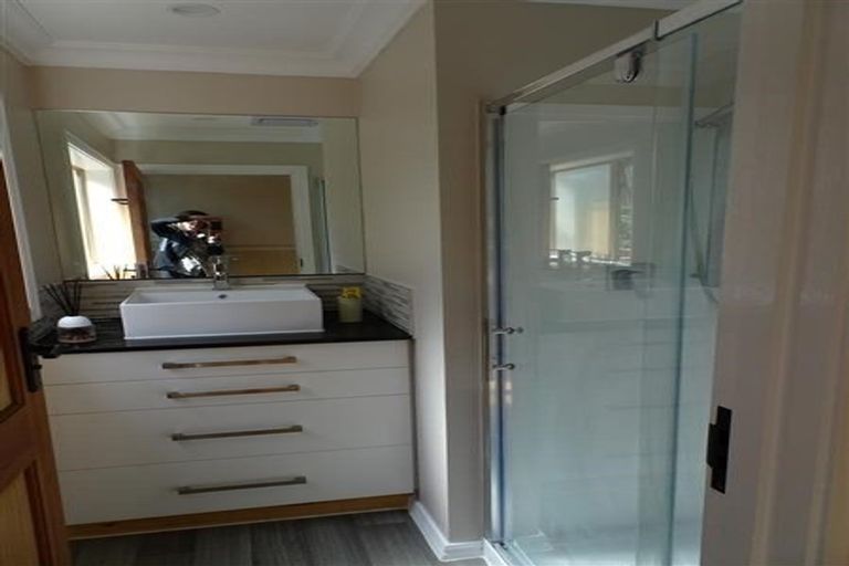 Photo of property in 16a Hackthorne Road, Cashmere, Christchurch, 8022