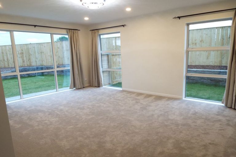 Photo of property in 7 Canoe Lane, Riverhead, 0820