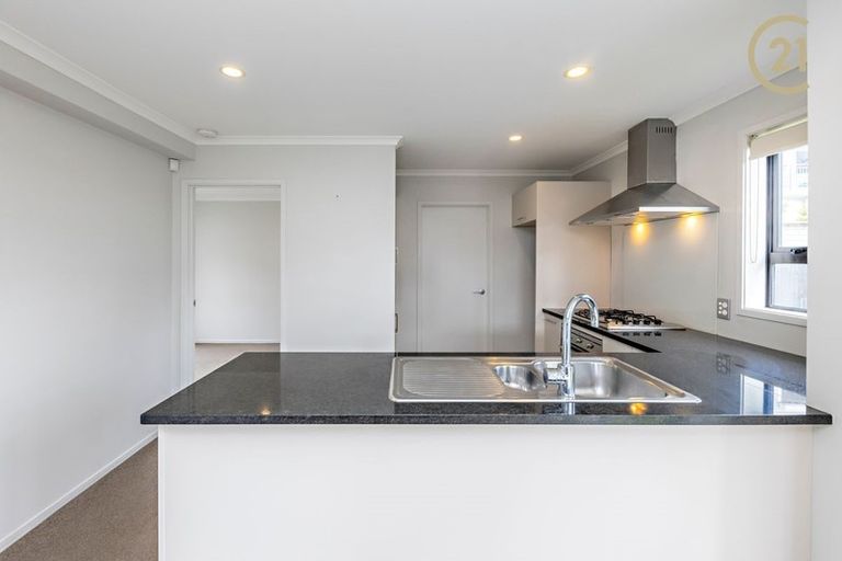 Photo of property in 18 Hirimate Place, Flat Bush, Auckland, 2019