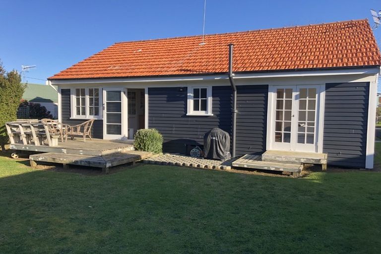 Photo of property in 4 Pine Park Road, Onerahi, Whangarei, 0110