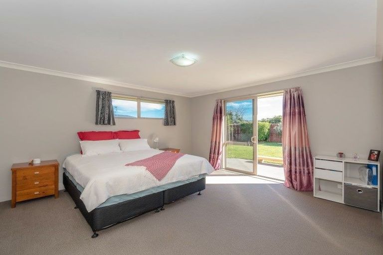 Photo of property in 10 Alderwick Place, Rototuna North, Hamilton, 3210