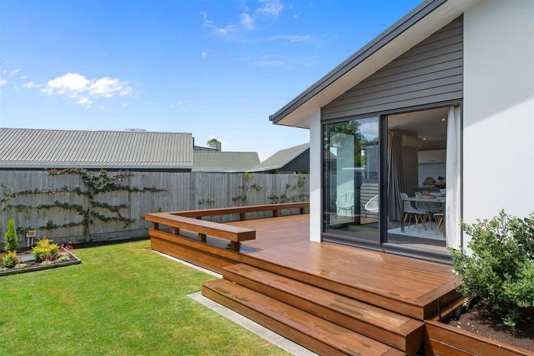 Photo of property in 56 Mcfaddens Road, St Albans, Christchurch, 8052