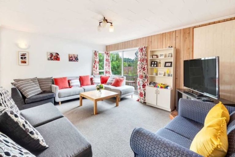 Photo of property in 1/7 Classic Grove, Bayview, Auckland, 0629