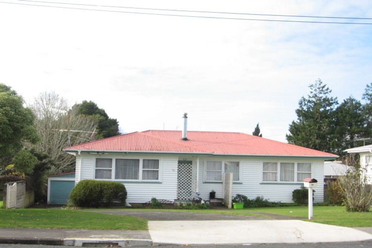 Photo of property in 34 Eddowes Street, Manurewa, Auckland, 2102