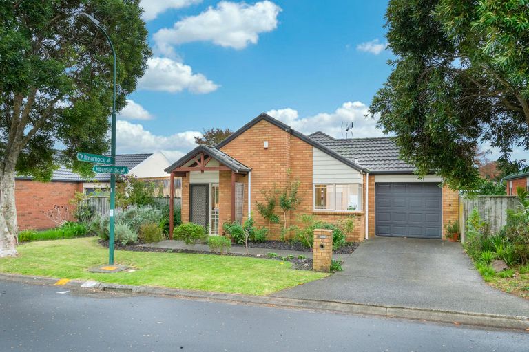 Photo of property in 7 Hibernian Drive, Ranui, Auckland, 0612