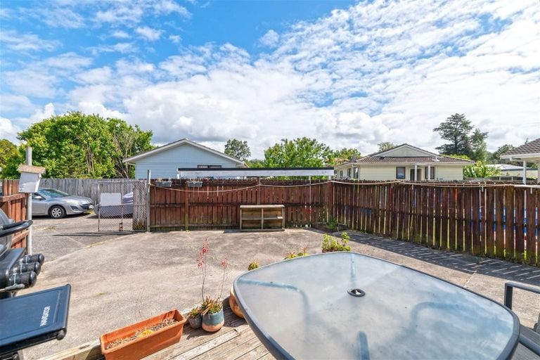 Photo of property in 1/10 Hillman Place, Ranui, Auckland, 0612