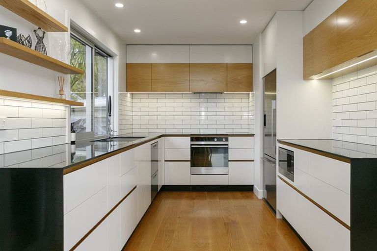 Photo of property in 1 Mahuta Road, Waitahanui, Taupo, 3378