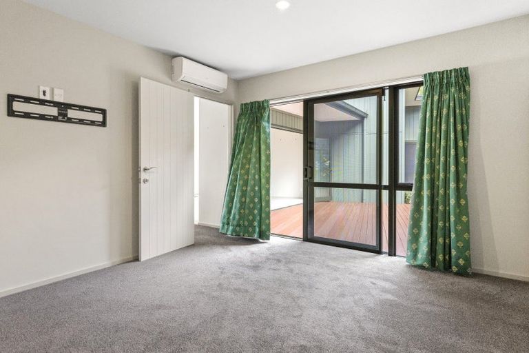 Photo of property in 868 Acacia Bay Road, Acacia Bay, Taupo, 3330