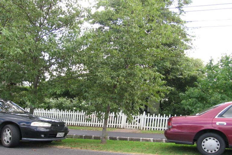 Photo of property in 7 Brassey Road, Birkenhead, Auckland, 0626