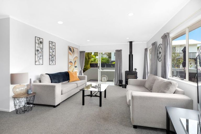 Photo of property in 17 Matangi Terrace, Snells Beach, 0920