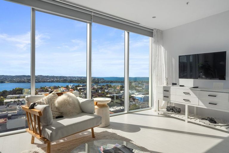 Photo of property in Sentinel Apartments, 1604/3 Northcroft Street, Takapuna, Auckland, 0622