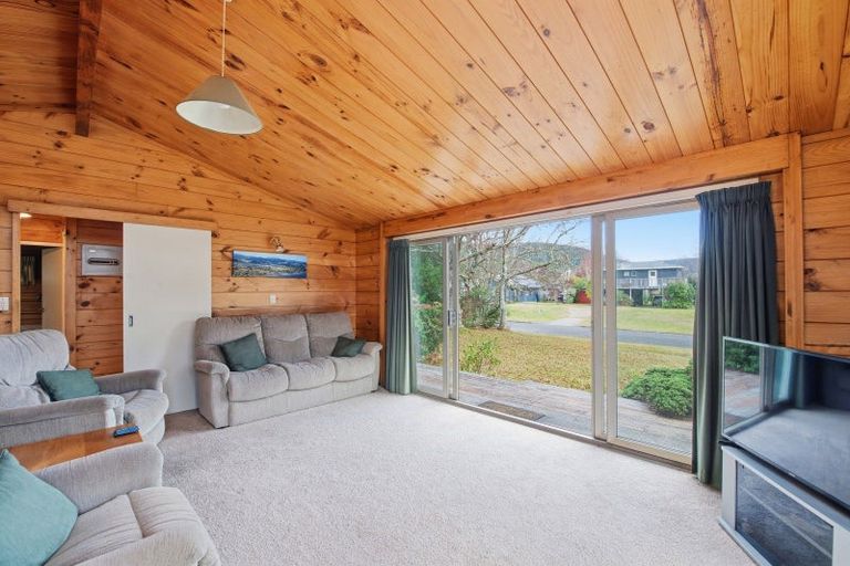 Photo of property in 4 Irwin Place, Kinloch, Taupo, 3377