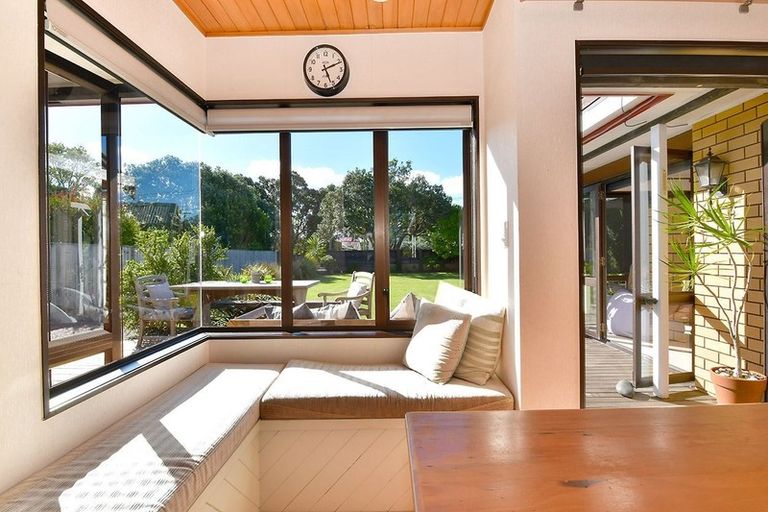 Photo of property in 48 Laurence Street, Manly, Whangaparaoa, 0930