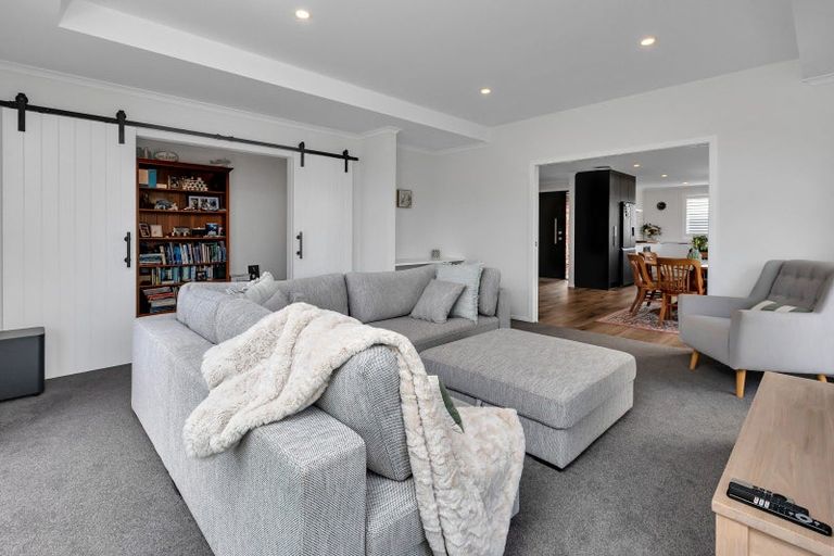 Photo of property in 25 Taurangawaka Road, One Tree Point, 0118