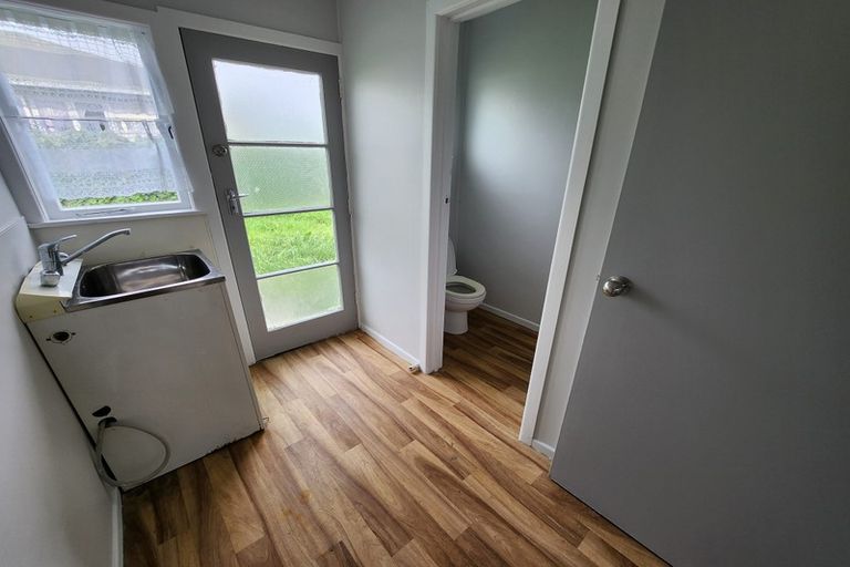 Photo of property in 19 Driver Road, Mangere East, Auckland, 2024