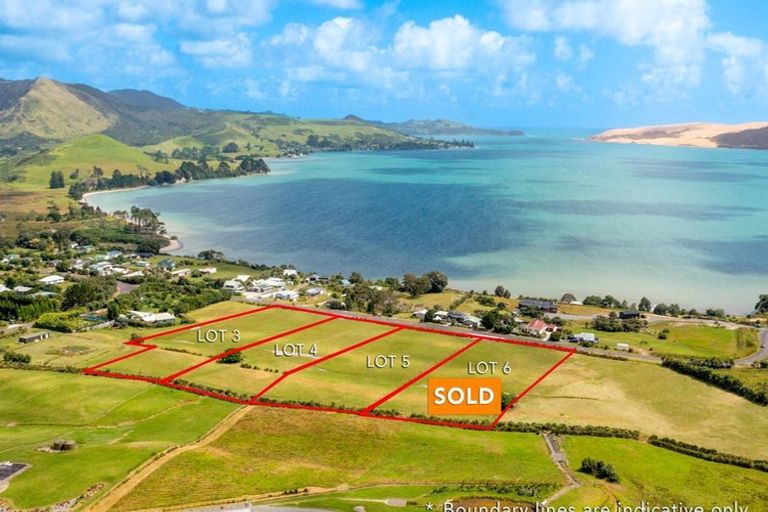 Photo of property in 16 Koutu Point Road, Opononi, Kaikohe, 0473