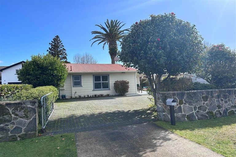 Photo of property in 23a Willow Avenue, Hannahs Bay, Rotorua, 3010