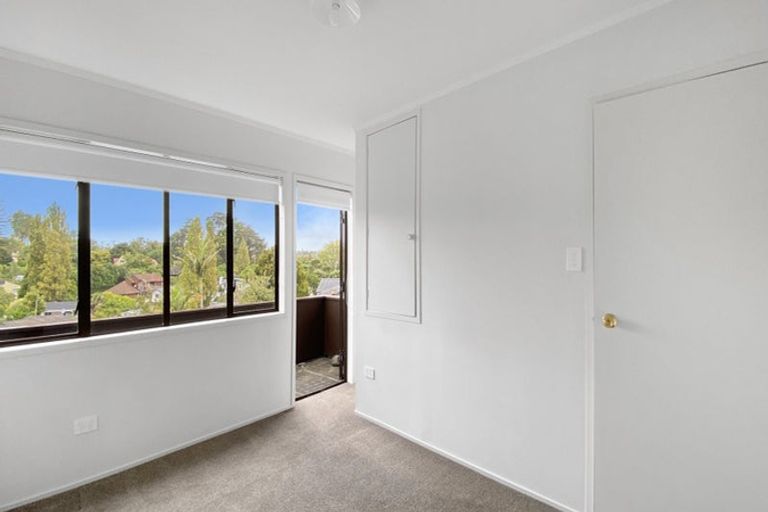Photo of property in 124 Stapleford Crescent, Browns Bay, Auckland, 0630