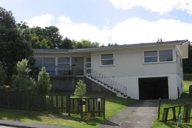 Photo of property in 40 Japonica Drive, Beach Haven, Auckland, 0626
