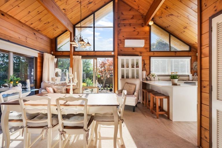 Photo of property in 13 Kyeemagh Street, Botany Downs, Auckland, 2010