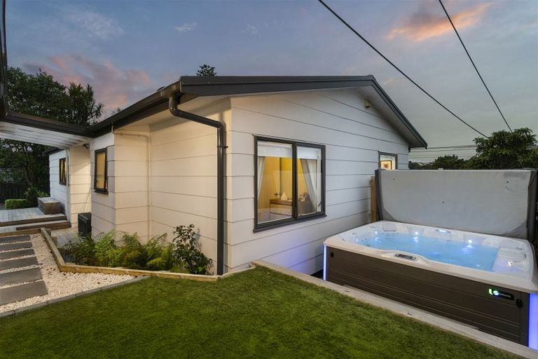 Photo of property in 1/38 Woodside Avenue, Northcote, Auckland, 0627