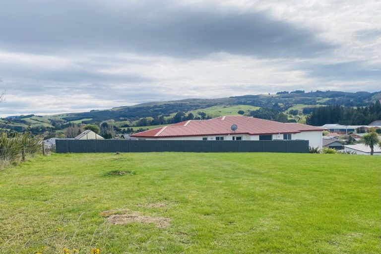 Photo of property in 18 Reeves Street, Green Island, Dunedin, 9018