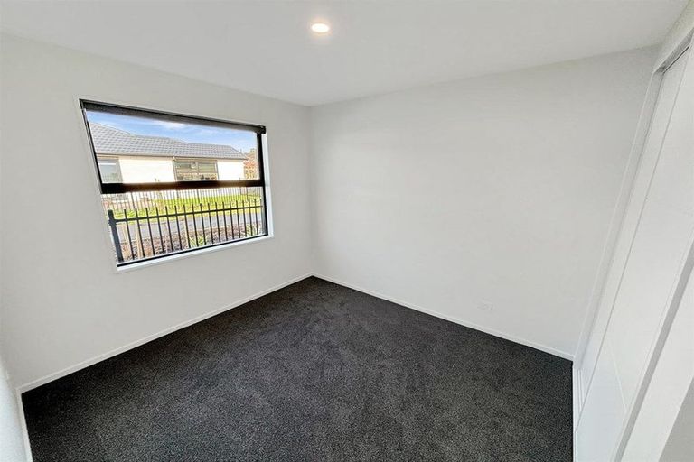 Photo of property in 2 Riroriro Lane, Halswell, Christchurch, 8025