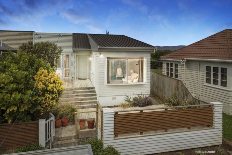 Photo of property in 122 Homebush Road, Khandallah, Wellington, 6035