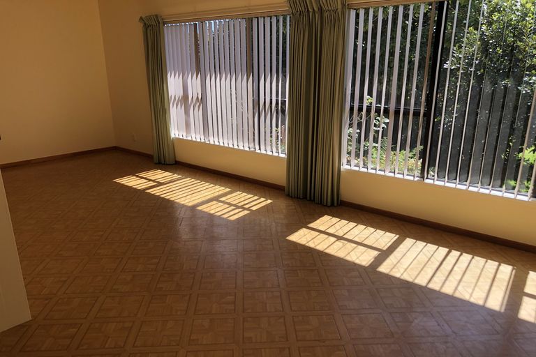 Photo of property in 194 Rangatira Road, Beach Haven, Auckland, 0626