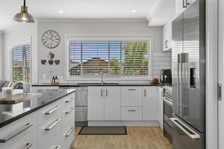 Photo of property in 72 Victory Drive, Wharewaka, Taupo, 3330