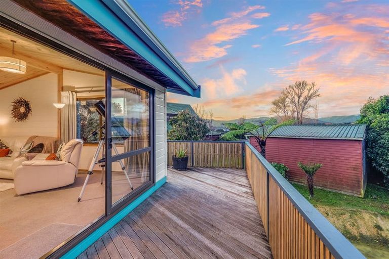 Photo of property in 29 James Cook Drive, Whitby, Porirua, 5024