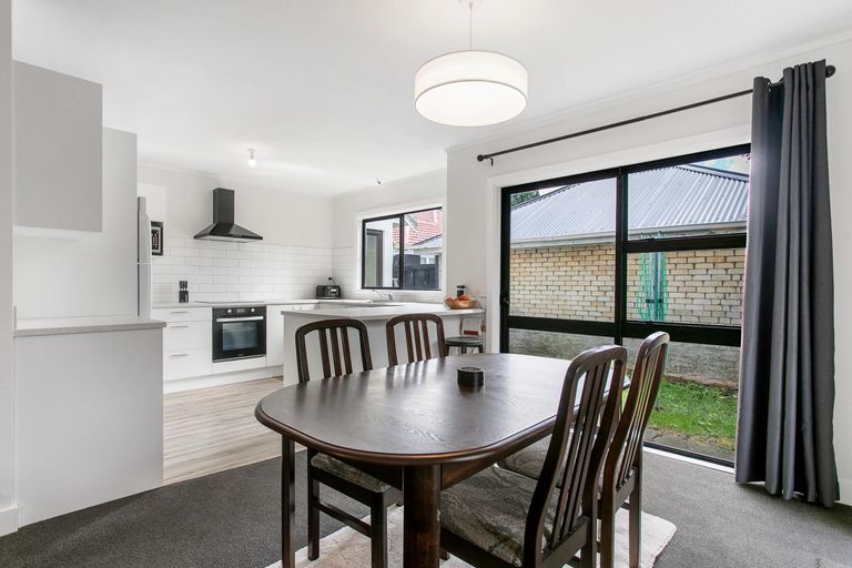 Photo of property in 2/11 Beach Road, Pahurehure, Papakura, 2113