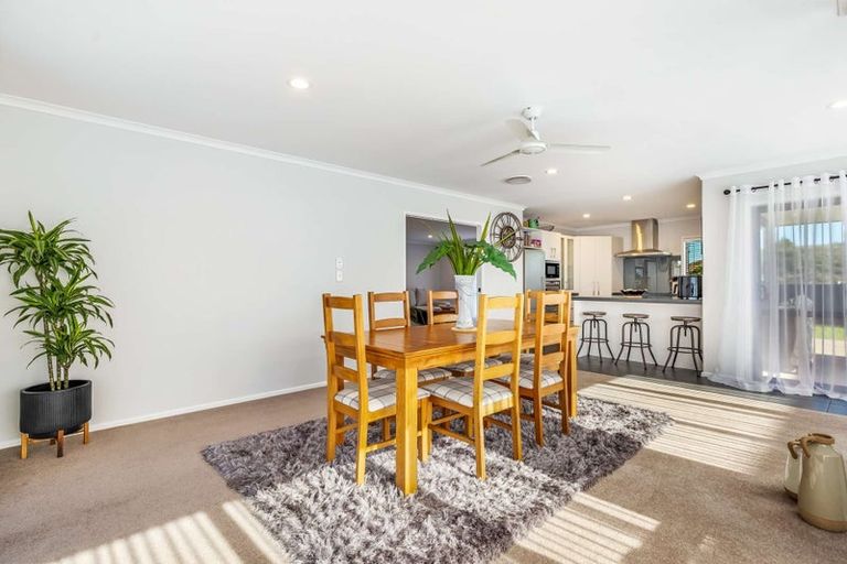 Photo of property in 21 Omega Place, Coastlands, Whakatane, 3120