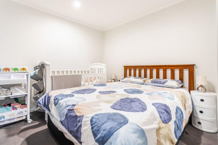 Photo of property in 16 Houhora Street, Westgate, Auckland, 0814