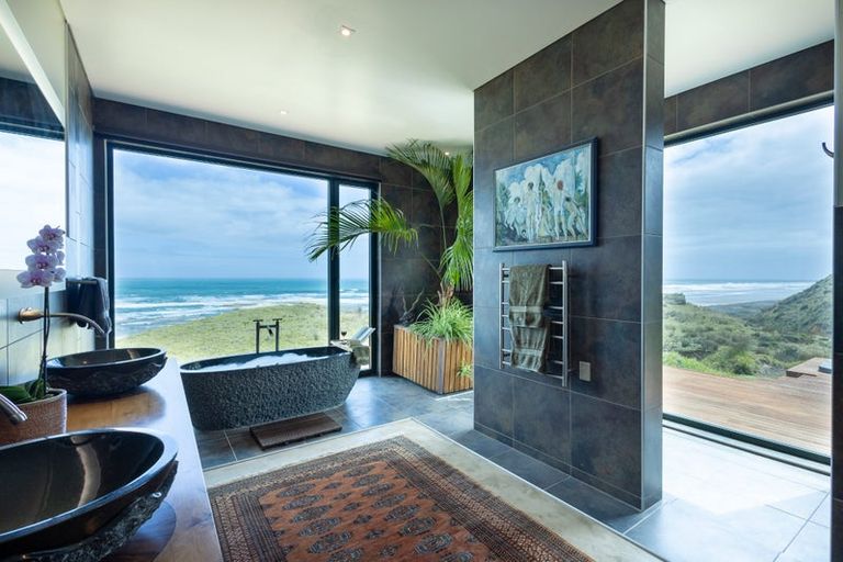 Photo of property in 201 Te Maire Road, Te Kopuru, 0371