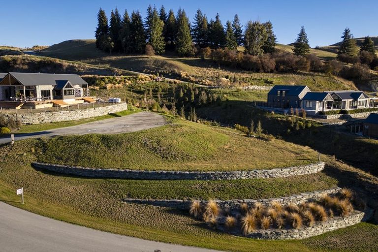 Photo of property in 14 Dalgleish Lane, Arrowtown, 9371