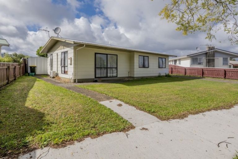 Photo of property in 13 Adkin Avenue, Levin, 5510