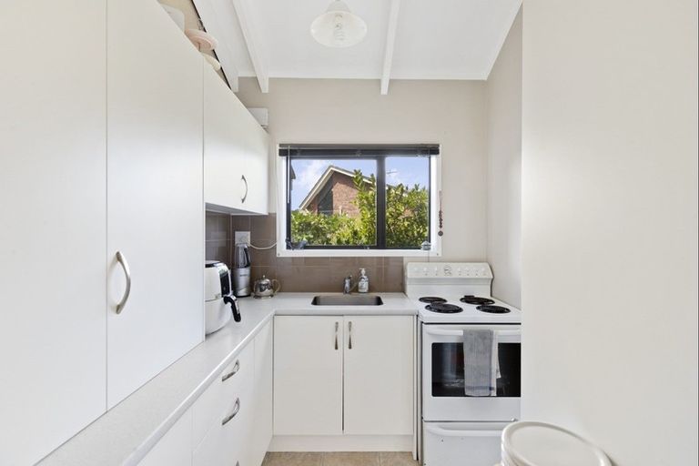 Photo of property in 11 Fantail Court, Orewa, 0931