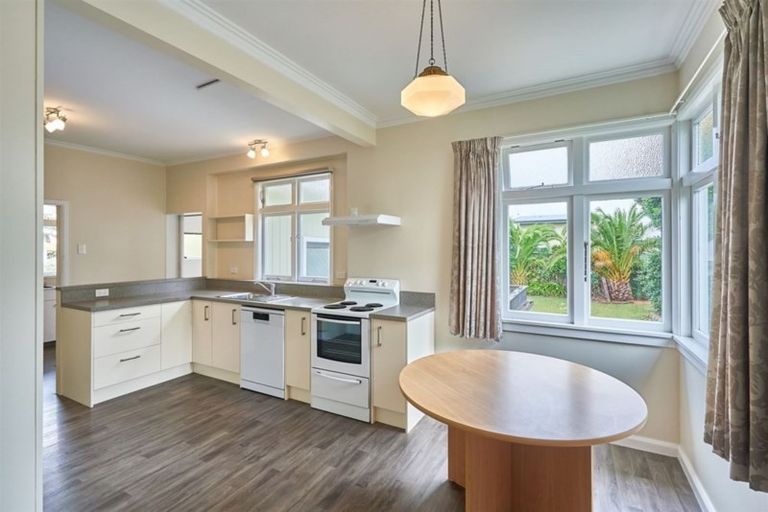 Photo of property in 60 Heretaunga Street, Palmerston North, 4414