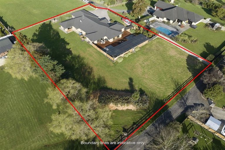Photo of property in 7 Armstrong Way, Waiuku, 2123