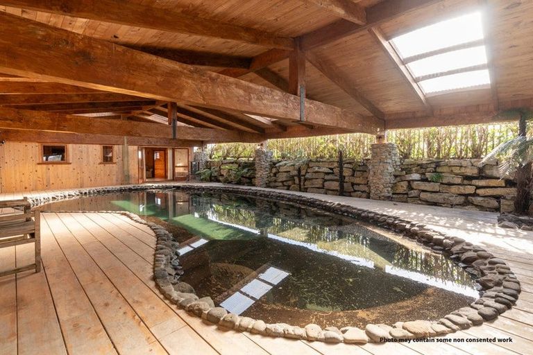 Photo of property in 240 Te Pahu Road, Te Pahu, 3285