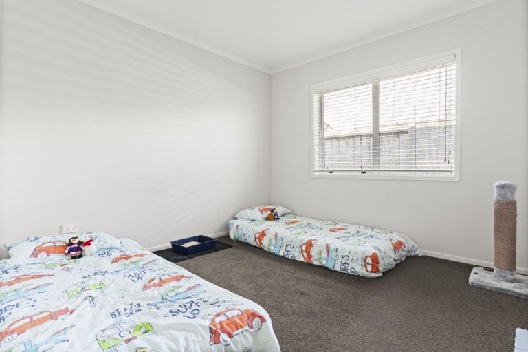 Photo of property in 32 Harding Drive, Papamoa Beach, Papamoa, 3118