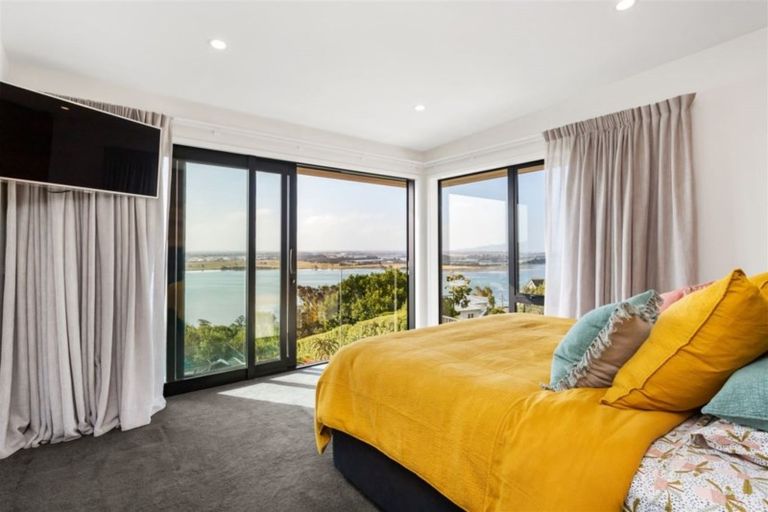 Photo of property in 14 Marama Crescent, Mount Pleasant, Christchurch, 8081