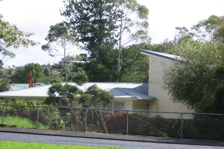 Photo of property in 44 Universal Drive, Henderson, Auckland, 0610