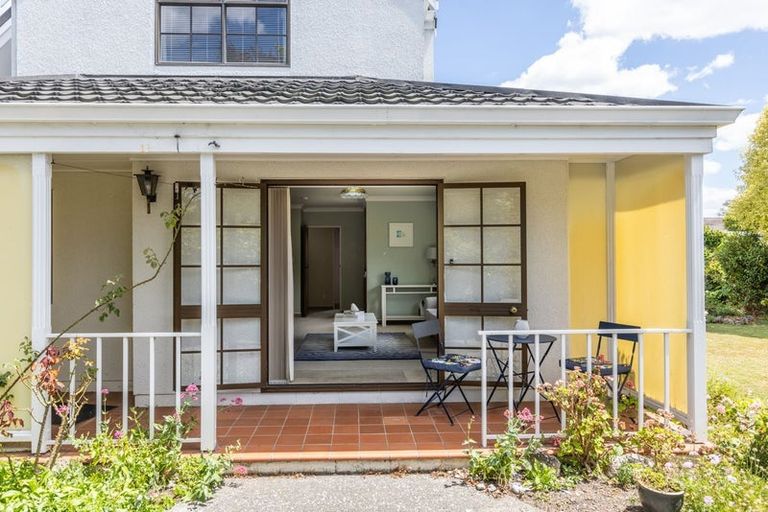 Photo of property in 2/22 Middle Road, Havelock North, 4130